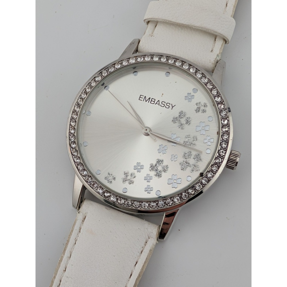 Embassy Watch Women 40mm Case Flower‎ Dial White Faux Leather Band- New Battery